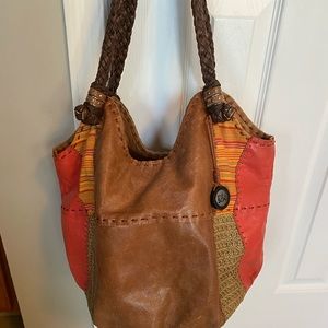 The Sak shoulder Bag